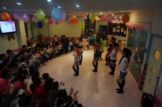 嬰智貝佳萬(wàn)科園2015年第一季度寶寶生日會(huì) ----奔跑吧，孩子們