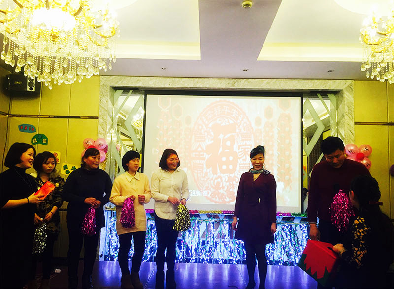 ”憶羊年，迎猴年“嬰智貝佳2016新春年會在舒友海鮮激情開演