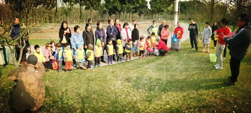 親近大自然的魅力----3.12植樹節(jié)，嬰智貝佳在行動(dòng)
